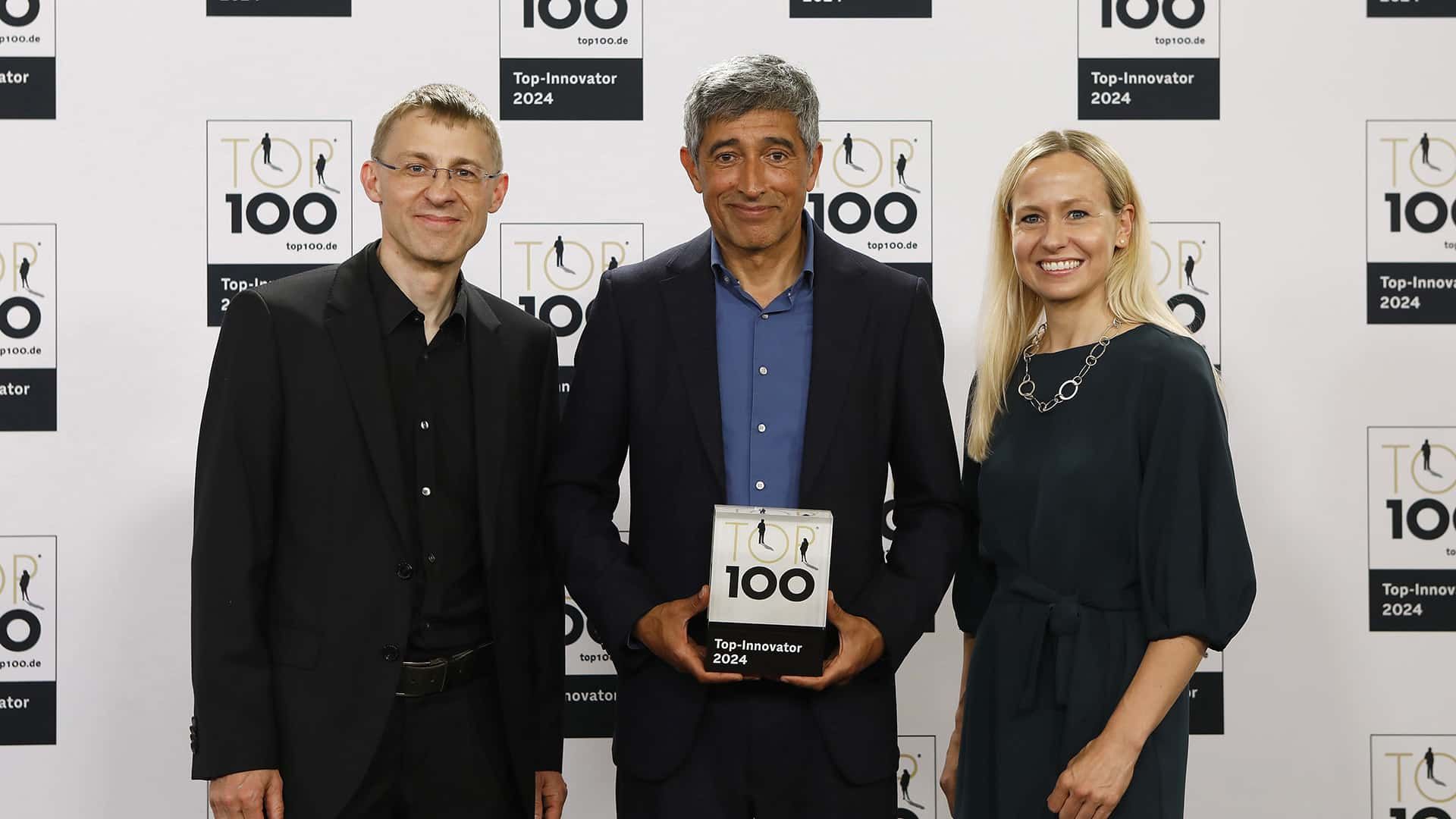 TOP 100 award ceremony for noax