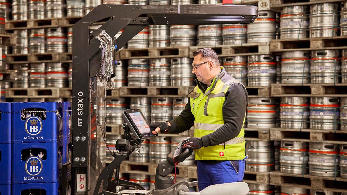 Forklift terminal in warehousing and distribution